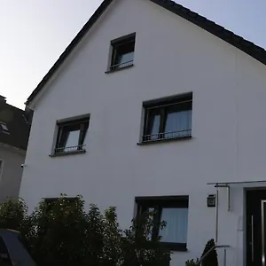 Mini-hôtel In Near The Airport/fair, Düsseldorf