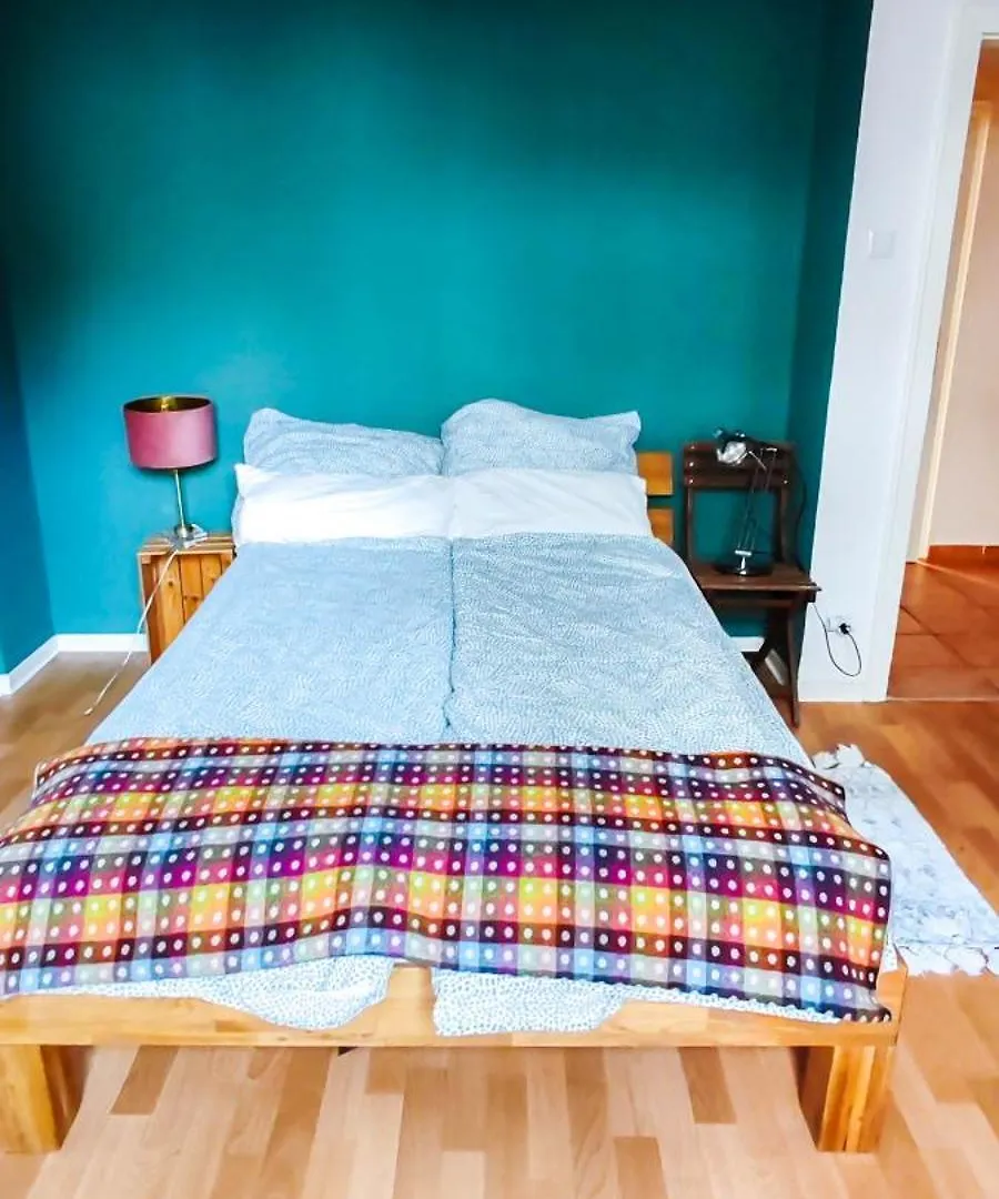 Elegant City Apartment Close To Main Train Station Dusseldorf